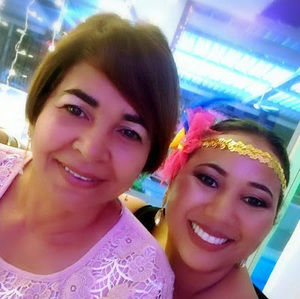 Meet your Posher, Dania